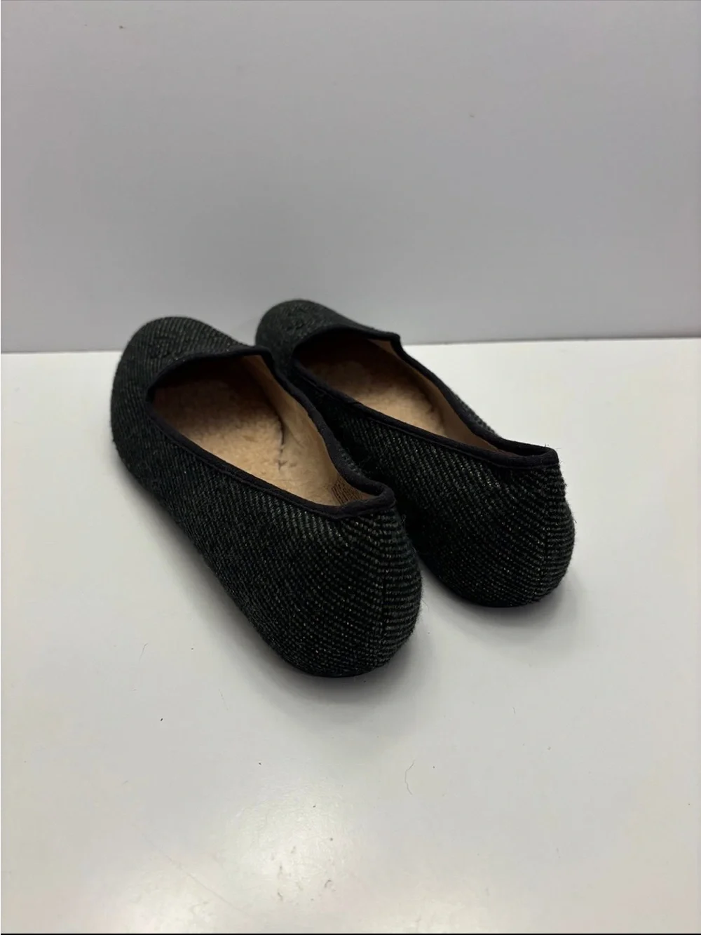 UGG flats with delicate star-like stitched pattern size 11